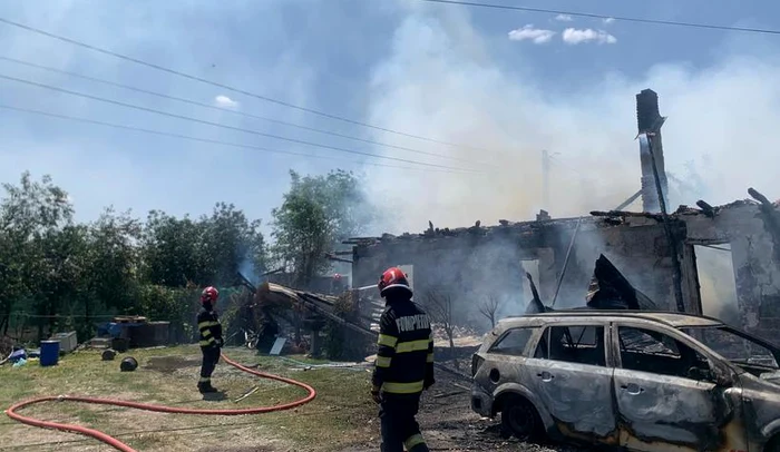 Several social housing have burned in photo: ISU Arad