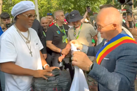 Ronaldinho arrived in Cluj and was expected by Emil Boc »What a gift the mayor made him