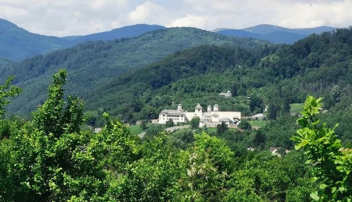 Hurezi Vâlcea Monastery in UNESCO. Photo: Oltenia from under the mountain