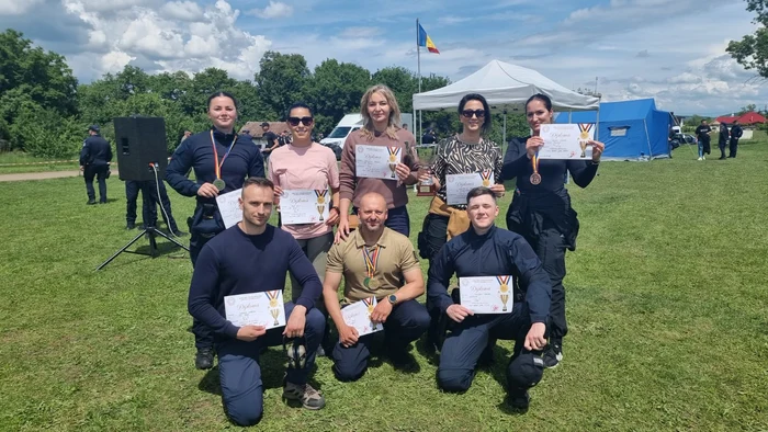Mihaela Vorniceanu, in the center, standing photo IJJ Botosani