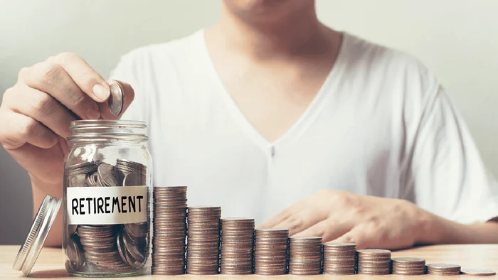 Someone puts coins in files placed in increasing order, to a jar that writes pension