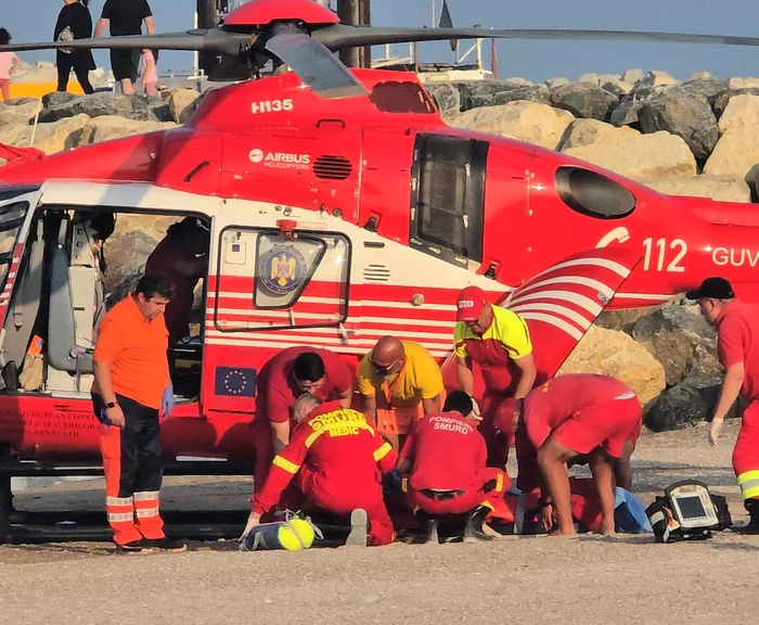 A SMURD helicopter transported the young woman to the photo hospital: ISU