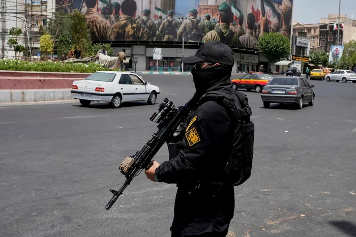 Member of the Guardians of the Revolution, guard in Tehran Photo Profimedia