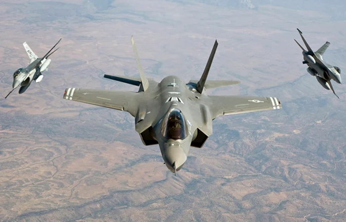 F 35/photo planes: Archive