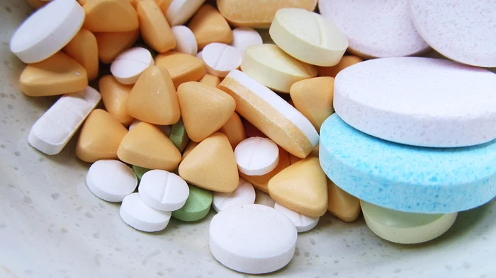 Patients take over erroneous information, from questionable sources, about various pixabay photo drugs