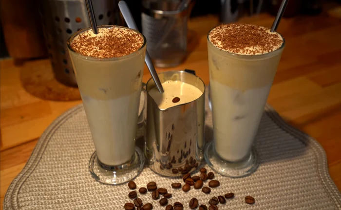 Coffee cream with refreshing honey, the recipe of chef Paul Constantin Capture Video YouTube