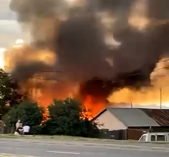 25 people have self-evacuated. Photo: bizbrasov.ro