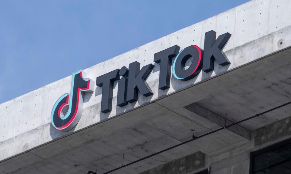 The matter of taking over the Tiktok is coming back. China will get more time from Trump
