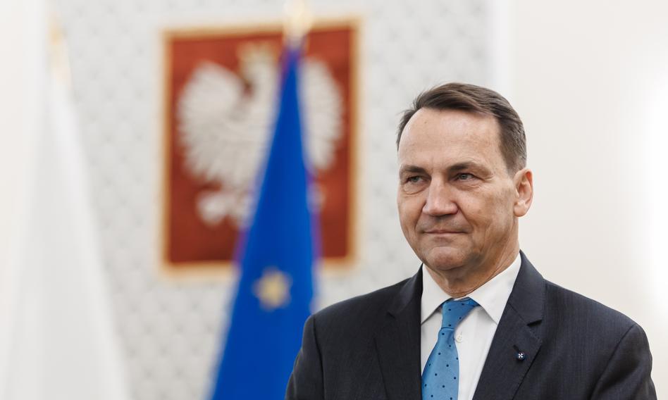 Sikorski: Poland works efficiently. An example of the evacuation of Poles from the Middle East