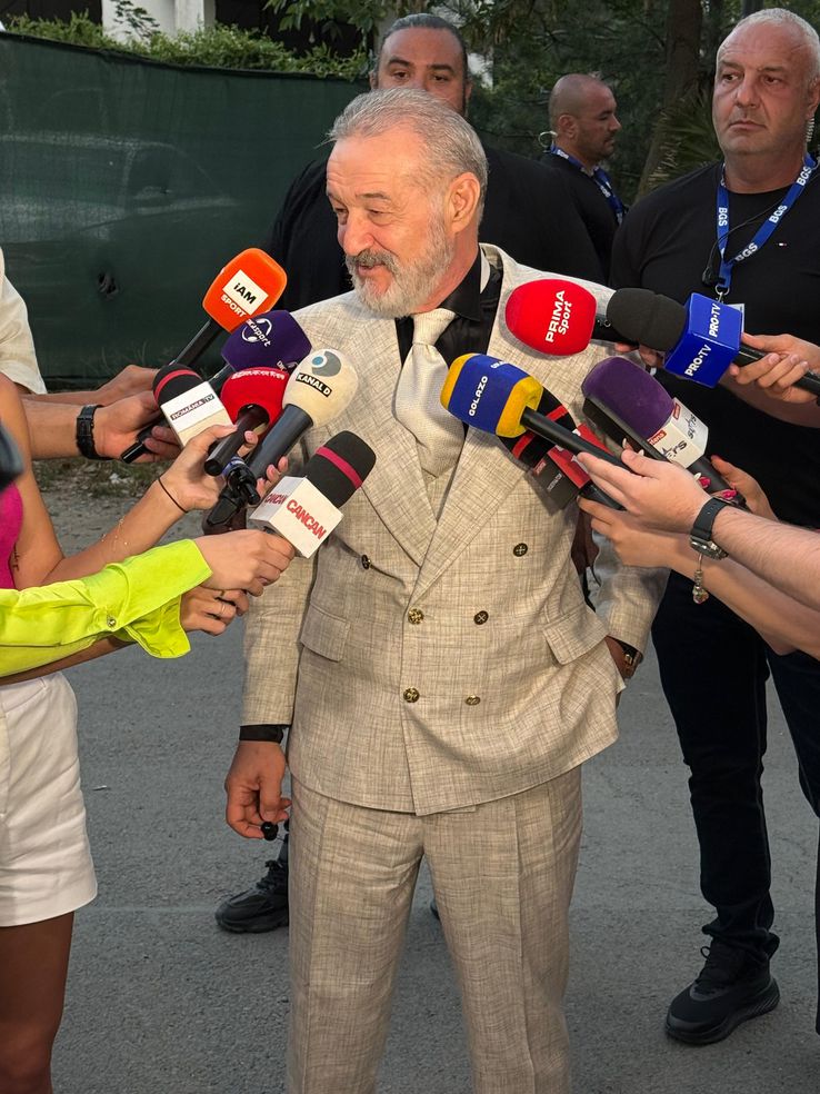Gigi Becali, at the wedding between Kira Hagi and Thomas Ferfelis