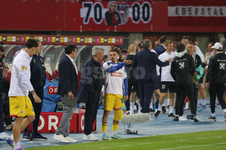 Mircea Lucescu and Nicolae Stanciu / What happened immediately after the final whistle from Austria - Romania / Photo: Ionuț Iordache (gsp.ro)