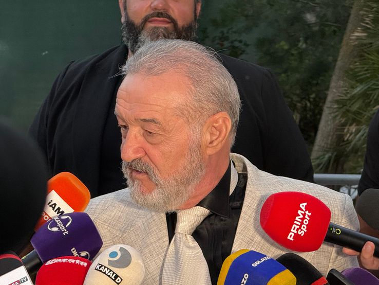 Gigi Becali, at the wedding between Kira Hagi and Thomas Ferfelis