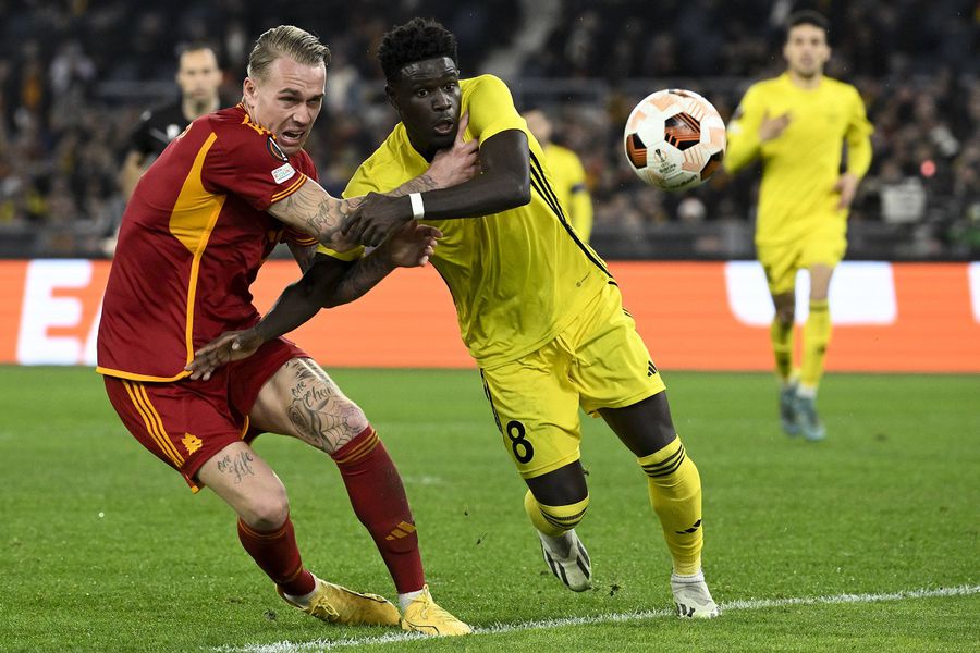 Joao Paulo (27 years old), in duel with Rick Karsdorp (AS Roma). Photo: Imago Of the Europa League, at the Galati Steel »Spectacular Transfer in Superliga
