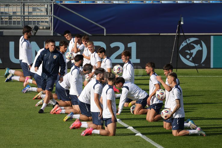 The official training of the national youth team in Bratislava, before the match with Spain. Photo: Ionuț Iordache (gsp.ro)