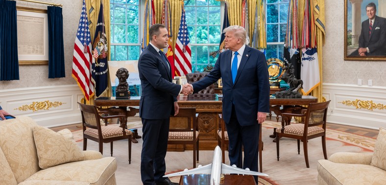 Karol Nawrocki and Donald Trump in the oval office. Washington, May 2, 2025