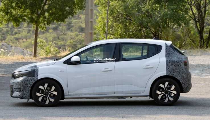 Images with the new Dacia Sandero. Photo self -evolution