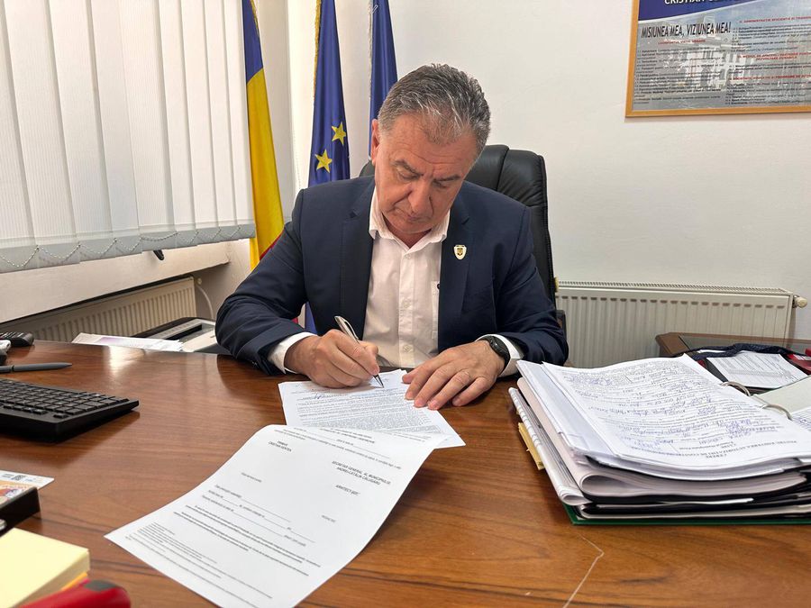 He signed and came up with the huge news for the Superliga club: 