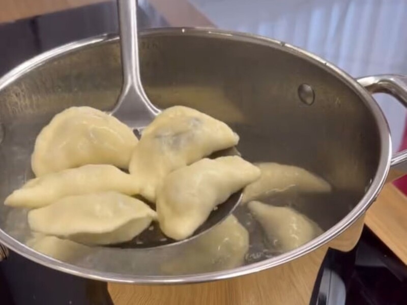 Incredibly delicious dumplings with blueberries. The most successful dough recipe is just pour boiling water flour