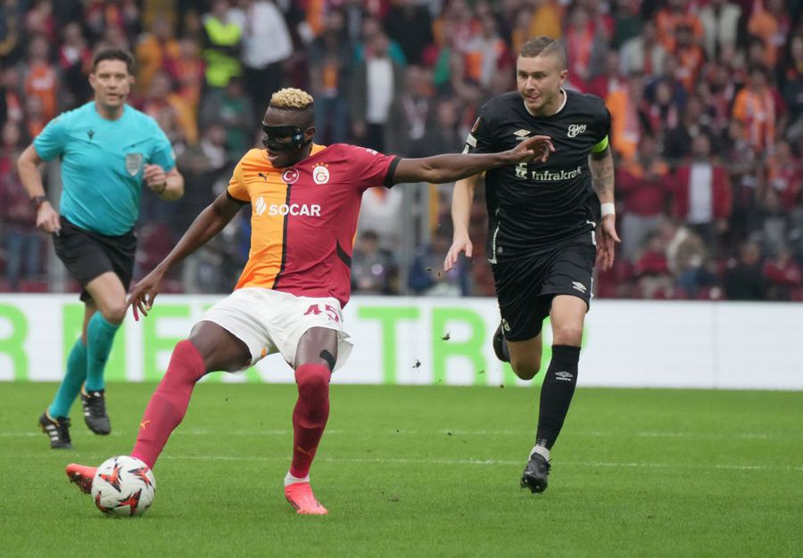 Victor Osimhen, in Galatasaray's T -shirt / Photo: Imago Ultimatum for Victor Osmhen! »The Nigerian striker has a colossal contract on the table + the club is pressing