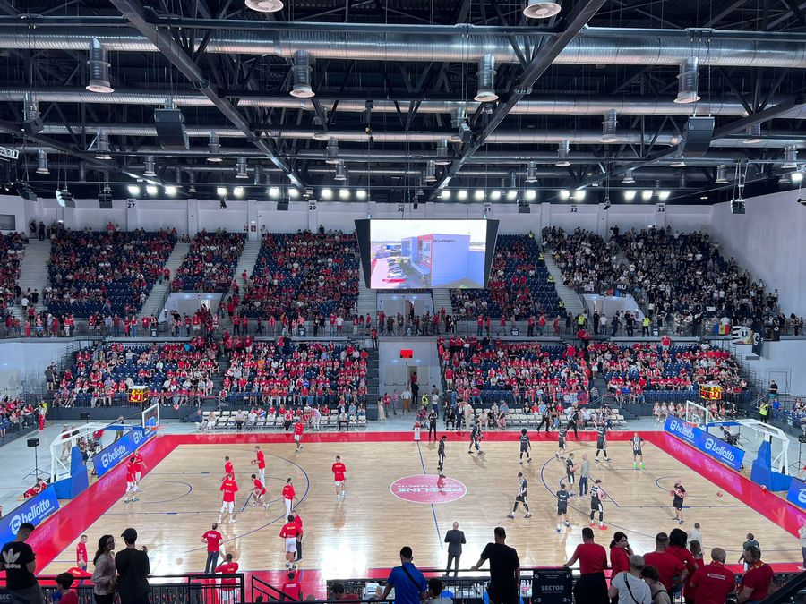 Oradea Arena, with less than 10 minutes until the start of match 5 U-BT Cluj-Napoca is the Romanian champion for the 5th consecutive season! Remarkable victory in