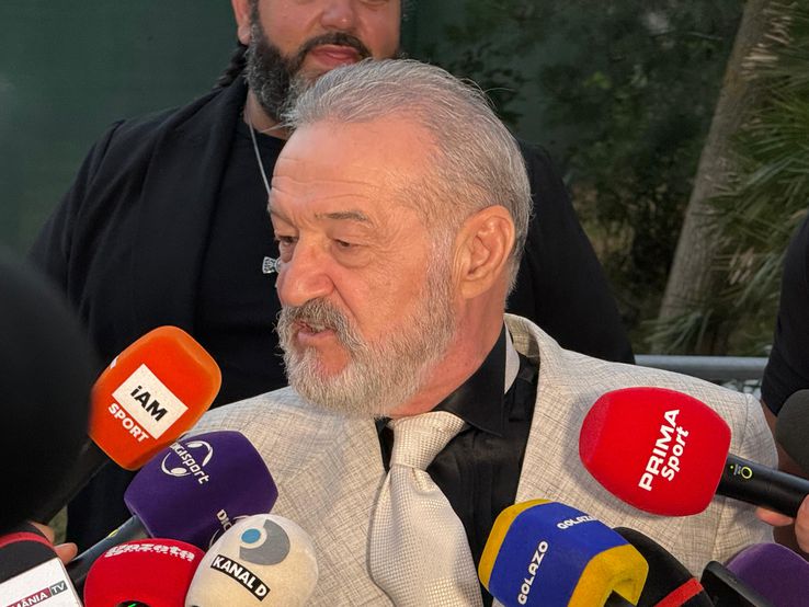 Gigi Becali, at the wedding between Kira Hagi and Thomas Ferfelis