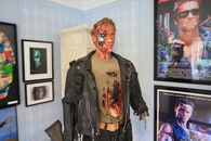 Arnold Schwarzenegger's house, 45 minutes from Romania U21 »three world
