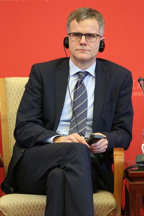 Helge Lund in 2015