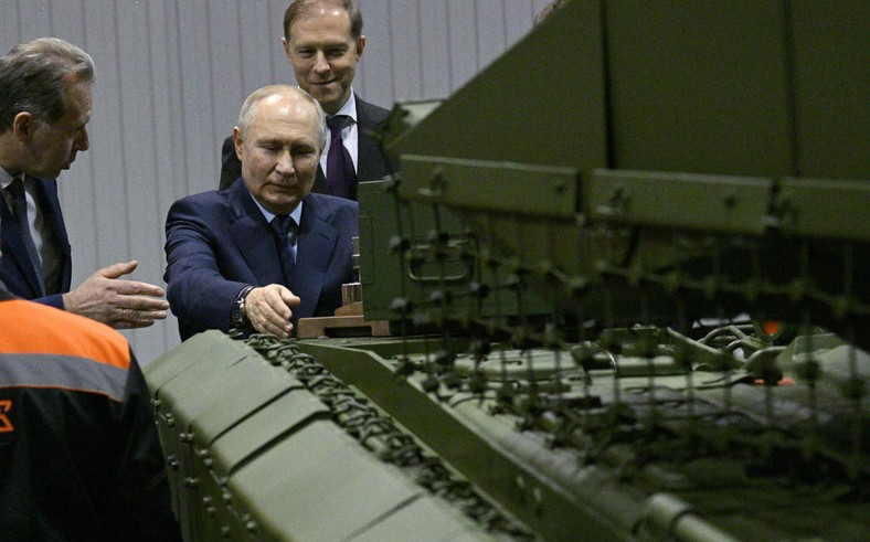 Vladimir Putin, the President of Russia, visits Uralwagonzawod, the main tank factory in the country, located in Nizhny Tagil, on February 15, 2024. A photo widespread by the Russian state agency Sputnik.