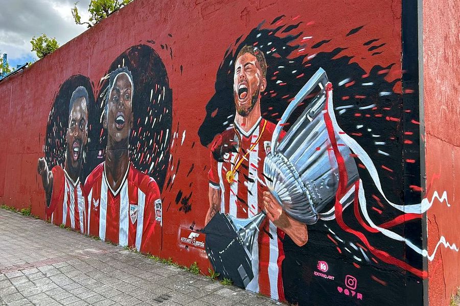 They deleted him from the emblematic mural painting, after hearing he wanted in Barcelona: 