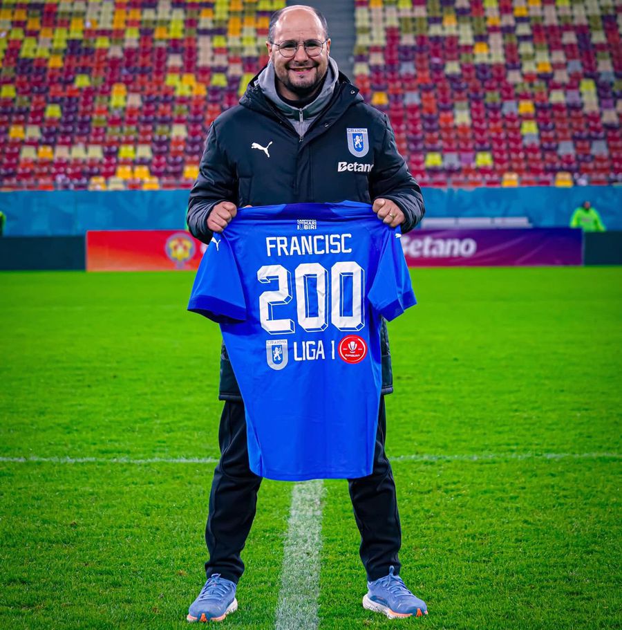 Marius Francis, at the #200 match in Liga 1 // Photo source: Facebook Costel Gâlcă brought to Rapid the