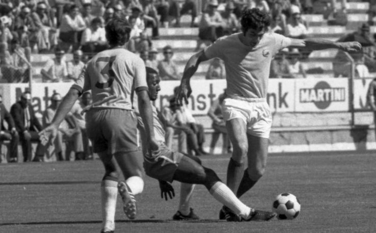Lajos Sătmăreanu faced the Brazilians throughout the match
