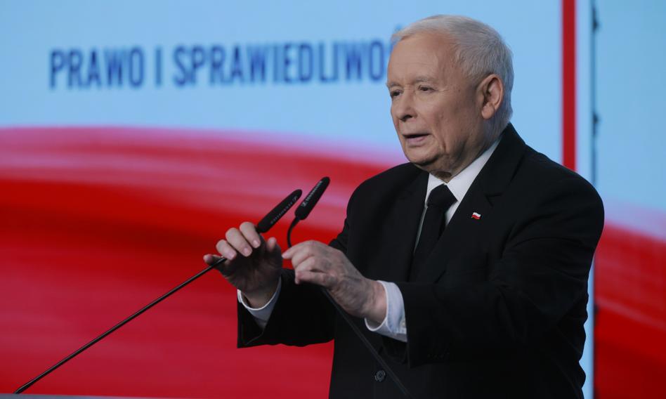 Jarosław Kaczyński asks for financial support for PiS. "The only chance for Poland is our win in the election"