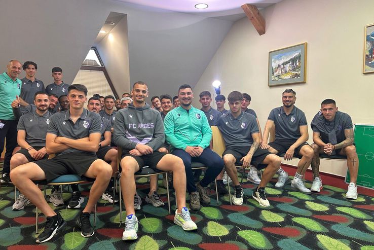 The communication course that FC Argeș's players made in the cantonment / photo source: Facebook@ FC Argeș