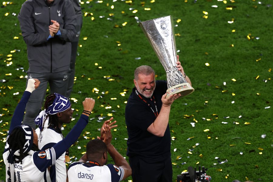 Ange Postecoglou is close to return! Radu Drăgușin's former coach is negotiating with a team from the club world