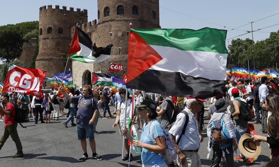 The Italians protested against Israel and reinforcements. "If Trump intervenes, war is waiting for us"