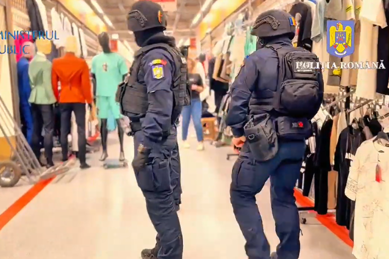 Video searches at the Red Dragon Complex in Bucharest. Police found counterfeit goods from China