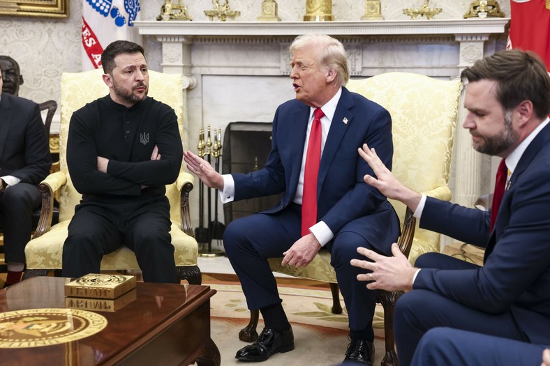 From the left: the President of Ukraine Volodymyr Zelnski, US President Donald Trump and American vice president JD Vance during a quarrel in the oval office, February 28, 2025.