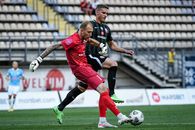 He signed with Chiajna today, wants to be Romanian and played until last month in Ararat-Armenia! Tips for U Cluj:
