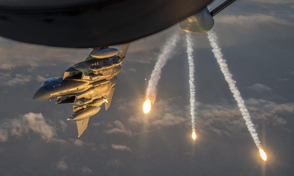 Iran's retaliation. The rockets fly towards the American base in Qatar