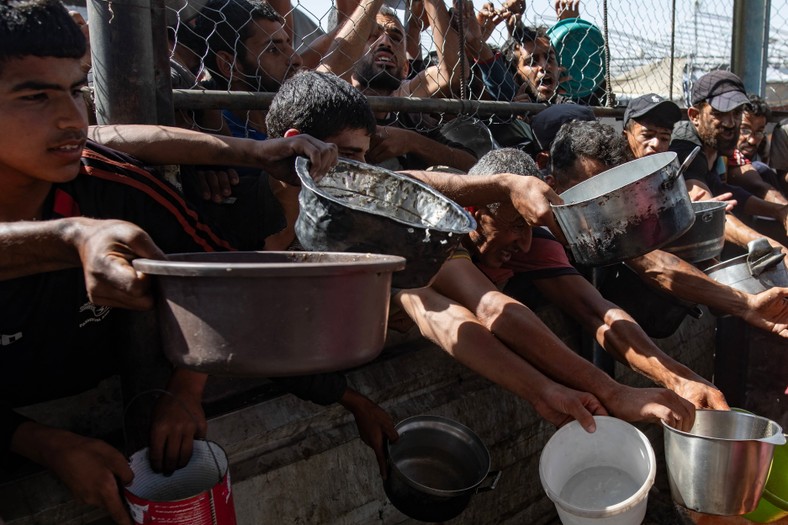 Starving Palestinians at Chan Junus, May 30, 2025.