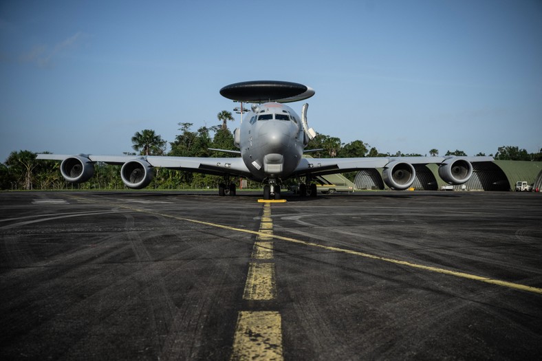 Awacs is one of the largest aircraft of the French army