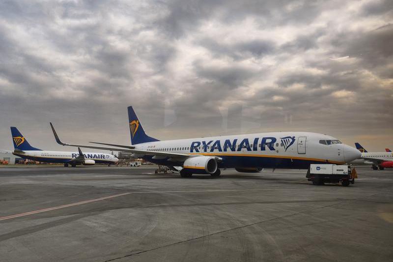 Ryanair plane, photo: hotnews.ro / Victor Cozmei