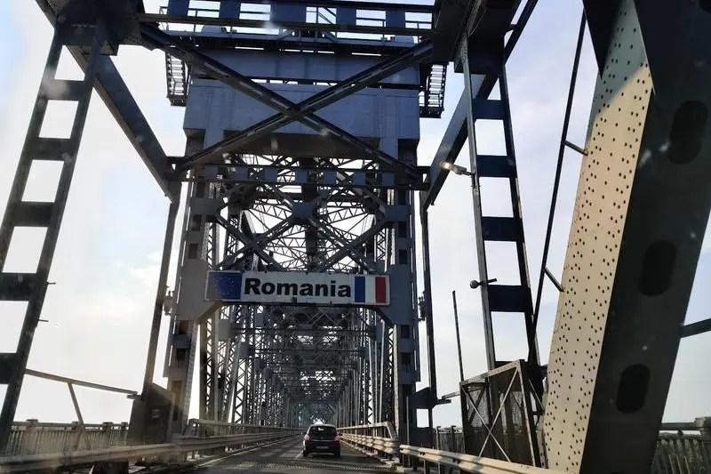 The traffic on the bridge of 