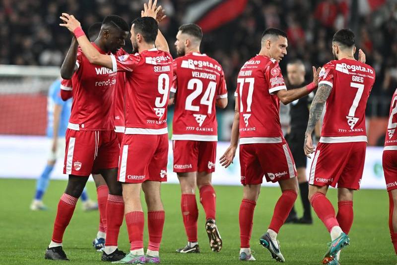 Dinamo's players, photo: Razvan Pasarica / Sport Pictures / Imago Sportfotodienst / Profimedia