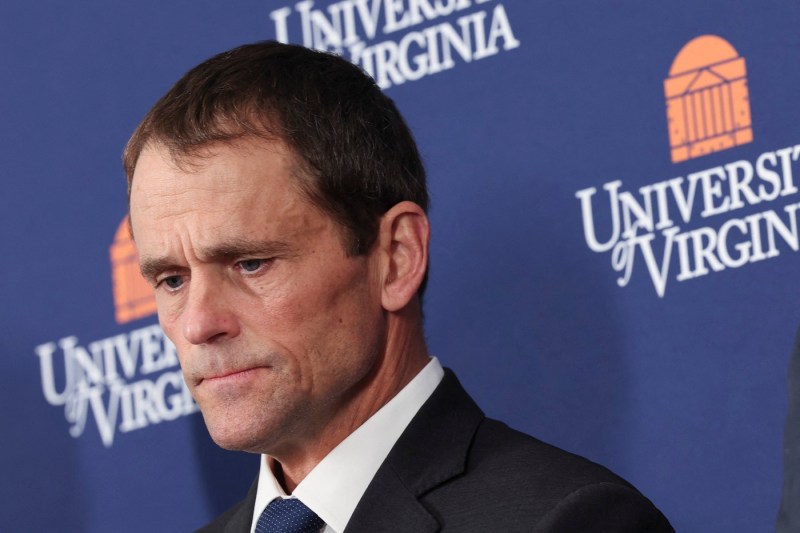 Under the pressure of the Trump administration, the president of the University of Virginia resigned.