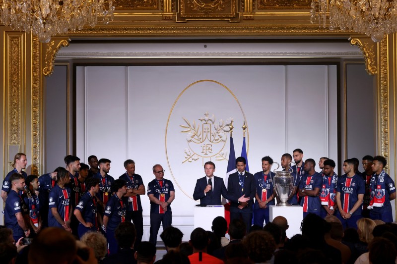 Macron condemns the 