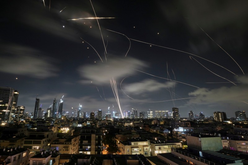 Why the Iron Dome shield of Israel begins to be overcome by the Iranian missiles. A former secret of secret services still has a bad news