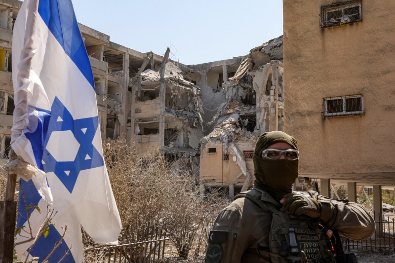 SCANDAL RESULTLY Between politicians, in Israel: 