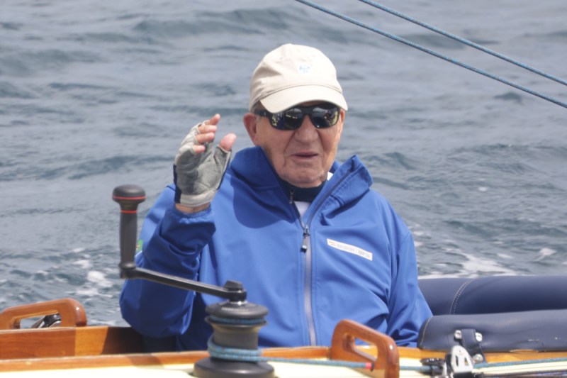 A former king will publish his memoirs. The controversial episodes they are going to clarify. 