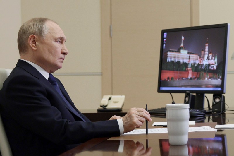 Putin risks repeating the mistake that led to the collapse of the USSR: